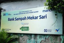 Bank Mandiri & Kelompok Wanita Tani Bekerja Sama Ubah Sampah jadi Benda Bernilai - JPNN.com