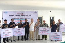 SIG Salurkan Bantuan kepada Pelaku Usaha Mikro & Infrastruktur Pertanian di Jatim - JPNN.com