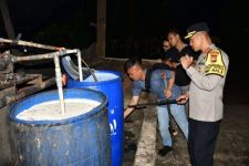 Warga Rejang Lebong Diminta Setop Produksi Tuak dan Arak - JPNN.com