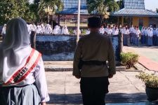 Tak Ingin Hoaks Merambah ke Pelajar, AKP Sumaryadi Datangi SMAN 1 XIII Koto Kampar - JPNN.com