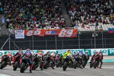 Live Streaming FP1 MotoGP Barcelona, Baru Mulai Sudah Ada Kecelakaan - JPNN.com