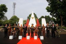 Hari Pahlawan, Pemkot Tangsel Ziarah dan Bagikan Sembako kepada Veteran - JPNN.com