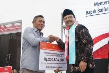 Kemensos-Kitabisa Bersinergi, Serahkan Bantuan Atensi Pemerlu Pelayanan - JPNN.com