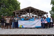 Pegawai PLN Indonesia Power UBH Tanam Pohon Mangrove di Bekasi - JPNN.com