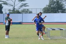 Pelatih Persib Bilang Itu Bagus, tetapi Tak Terlalu Penting - JPNN.com