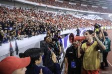 Kevin Diks Puji Suporter Timnas Indonesia: Mereka Sangat Luar Biasa - JPNN.com