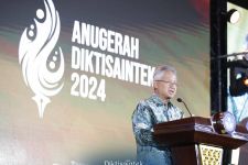 Kemdiktisaintek Berikan 315 Anugerah Diktisaintek 2024 kepada Pemangku Kepentingan PT - JPNN.com