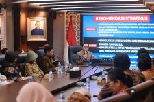 Ibas Ingatkan Kelebihan & Risiko Teknologi AI bagi Pendidikan - JPNN.com