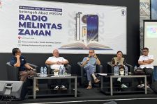 50 Tahun, PRSSNI Luncurkan Buku Radio Melintas Zaman - JPNN.com