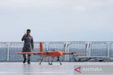 Pusat Penerbangan TNI AL Uji Fungsi Drone VTOL di Atas KRI Semarang-594 - JPNN.com