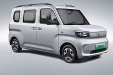 Wuling Zhiguang EV Menawarkan Aksesibilitas Lewat Pintu Geser - JPNN.com