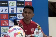 Debut Cleyton Santos di Persis Berujung Petaka, Kena Kartu Merah dan Kalah dari PSM - JPNN.com