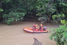 Pelajar SD di Muara Enim Hilang Tenggelam di Sungai Niru, Tim SAR Lakukan Pencarian - JPNN.com