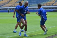 Menghilang 3 Pertandingan, DDS Comeback saat Persib Jumpa Malut United? - JPNN.com