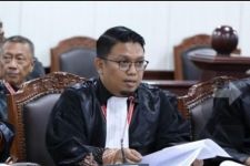 Di MK, Kubu Petrus Omba Sebut Dalil Gugatan Seharusnya Selesai di Bawaslu atau PTUN - JPNN.com