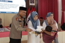 Memperingati Isra Mikraj, Polres Siak Berbagi Kebahagiaan Kepada Anak Yatim - JPNN.com