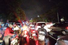 Hujan Deras, Jalan Soetta - Gedebage Bandung Banjir, Kendaraan Tak Bergerak - JPNN.com