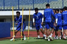 Menghilang 7 Bulan, Febri Hariyadi Kembali Berlatih, Main saat Borneo FC vs Persib? - JPNN.com
