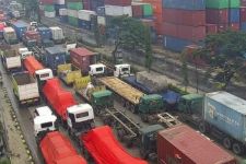 DPR dan Masyarakat Sipil Desak Proses Hukum Perusahaan Logistik Pembuat Macet di Pelabuhan Tanjung Priok - JPNN.com