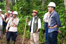Kunker ke Kalteng, Menhut Ungkap Pesan Prabowo Terkait Revitalisasi Usaha Kehutanan - JPNN.com