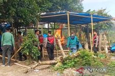 Penggerebekan Lokasi Judi Sabung Ayam di Gowa Bocor - JPNN.com