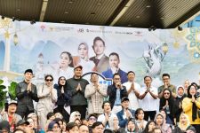 Menpora Dito Lepas 500 Pemudik dalam Program Mudik Gratis MS Glow 2025 - JPNN.com