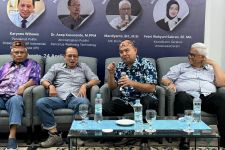 Heboh Isu Ijazah Palsu, Jokowi Bukan Satu-satunya Sasaran Tembak - JPNN.com