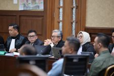 Sentil Perlakuan KPK terhadap Agustiani Tio, Hasto: Ini Tidak Manusiawi! - JPNN.com