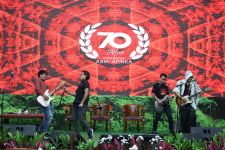 Rayakan 70th KAA, Usman Hamid And The Blackstones Bawakan Album Baru Kritik Sosial - JPNN.com