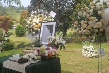 Ungkap Permintaan Terakhir Ricky Siahaan Sebelum Meninggal, Edy Khemod Persilakan Peziarah Piknik - JPNN.com