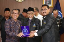 Mendiktisaintek Brian Yuliarto Dukung Pendirian Universitas Sunan Gresik - JPNN.com