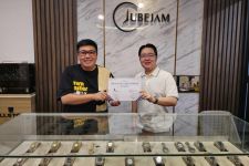 deGadai Bersama Jubejam Menawarkan Solusi Keuangan Bagi Kolektor Jam Tangan Mewah - JPNN.com