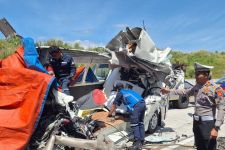 Sopir Travel Kecelakaan Maut di Tol Cisumdawu Ditetapkan Jadi Tersangka - JPNN.com