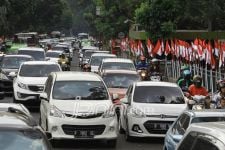 Urai Kemacetan di Kawasan Lembang, Polres Cimahi Berlakukan 17 Kali One Way - JPNN.com Jabar