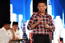 Sikap Koh Ahok Ini Salahi Aturan Enggak Sih? - JPNN.com