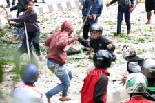 Penjelasan Polisi Ihwal Tawuran Remaja Bersajam di Jalan Raya Muchtar Kota Depok - JPNN.com Jabar