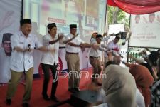 Anies Senang dan Mulai Berjoget - JPNN.com