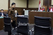 Ada Telepon Masuk, Pak Setya Novanto Undur Diri - JPNN.com