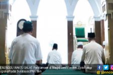 Tarawih di Masjid yang Didirikan Sunan Ampel, Setiap Malam Khatam 1 Juz - JPNN.com