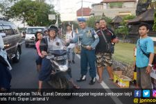 Lanal Denpasar Bersama Honda CB Club Bagi Takjil Gratis - JPNN.com