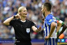 Bibiana Steinhaus, Polwan Pertama Pimpin Laga Bundesliga - JPNN.com