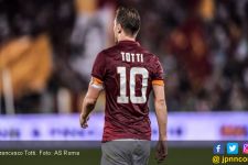 Curhat Istri Setelah Francesco Totti Pensiun - JPNN.com