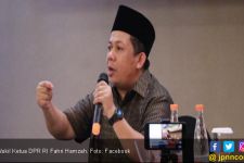 Fahri Hamzah Serang Balik Pengkritiknya - JPNN.com