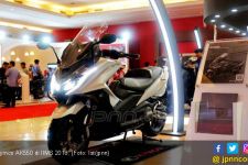 Keren! Kymco AK550 Bisa Baca WhatsApp dan Facebook - JPNN.com