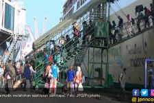 Turun dari Kapal, Pemudik Mendadak Kontraksi Melahirkan - JPNN.com