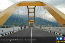 Ya Allah, Jembatan Kuning Palu Putus Usai Gempa dan Tsunami - JPNN.com