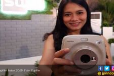 Fujifilm Instax SQ20 Dilepas dengan Harga Rp3 juta - JPNN.com