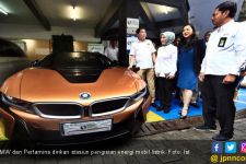 BMW dan Pertamina Dirikan Stasiun Pengisian Mobil Listrik - JPNN.com