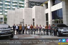 Ikhtiar Dukung Pendidikan Vokasi, Mitsubishi Donasikan 9 Unit Mobil ke SMK - JPNN.com