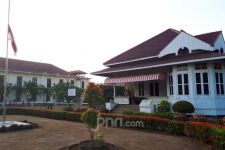 22 Tahun Honorer ini Jaga Rumah Pengasingan Bung Karno, Kadang Merinding Saat Ruangan Sepi - JPNN.com